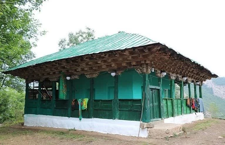 امامزاده هاشم و محتشم لشکان