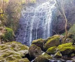 آبشار سیاه تاش املش رانکوه