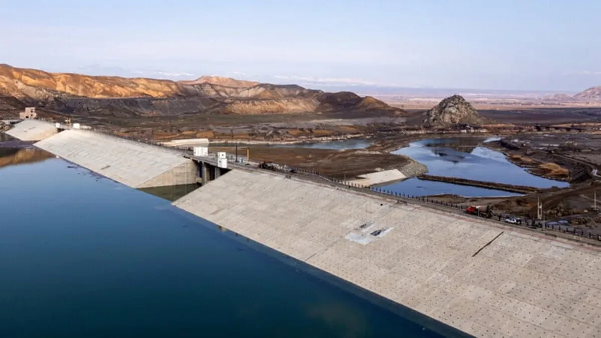 سد قیز  قلعه  سی  خدا  آفرین 