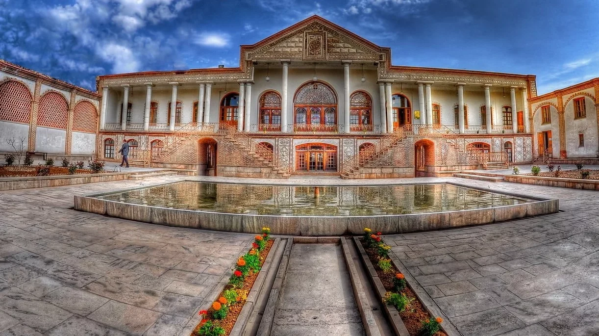 大不里士卡扎尔宅邸与博物馆