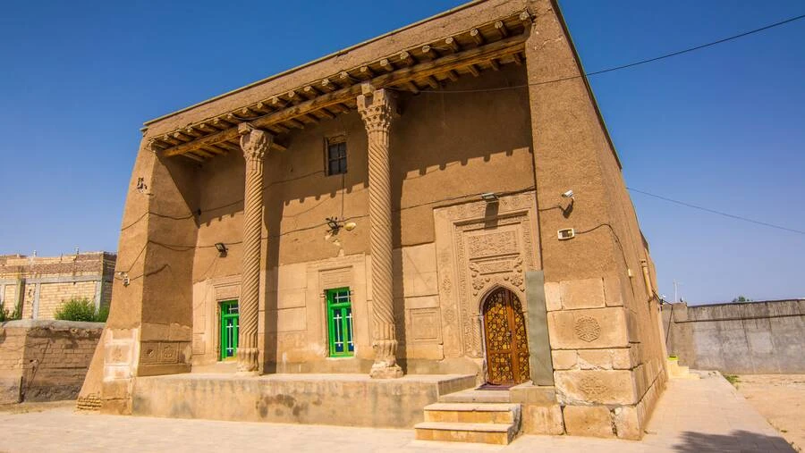 Esnaq Steinsmoschee Sarab