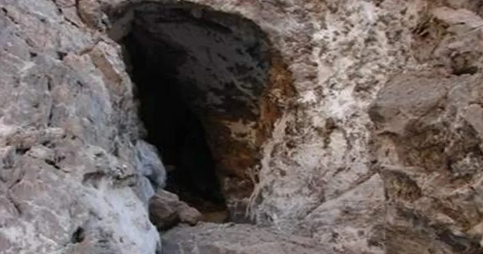 غار  آتشگاه  کاریز کاشمر