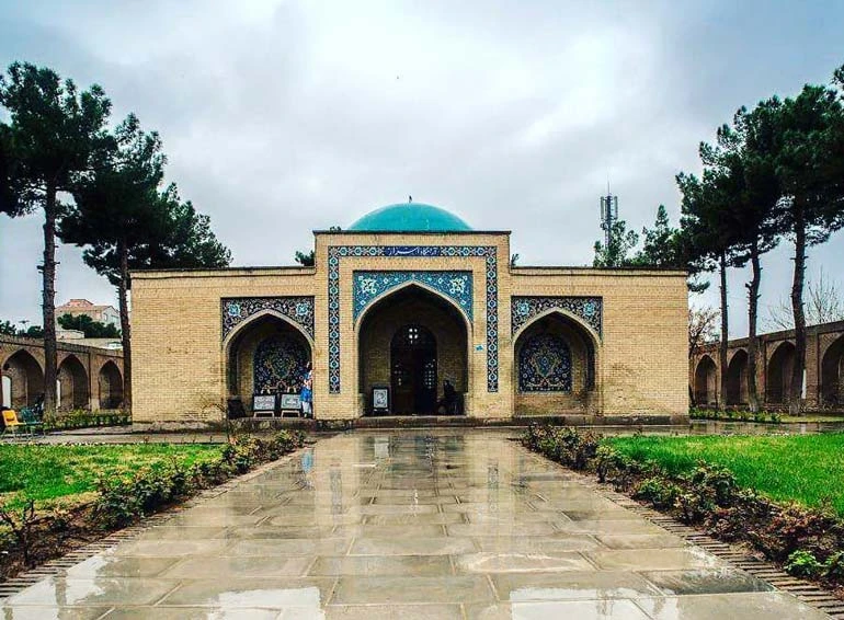 哈吉穆拉哈迪·萨布泽瓦里墓