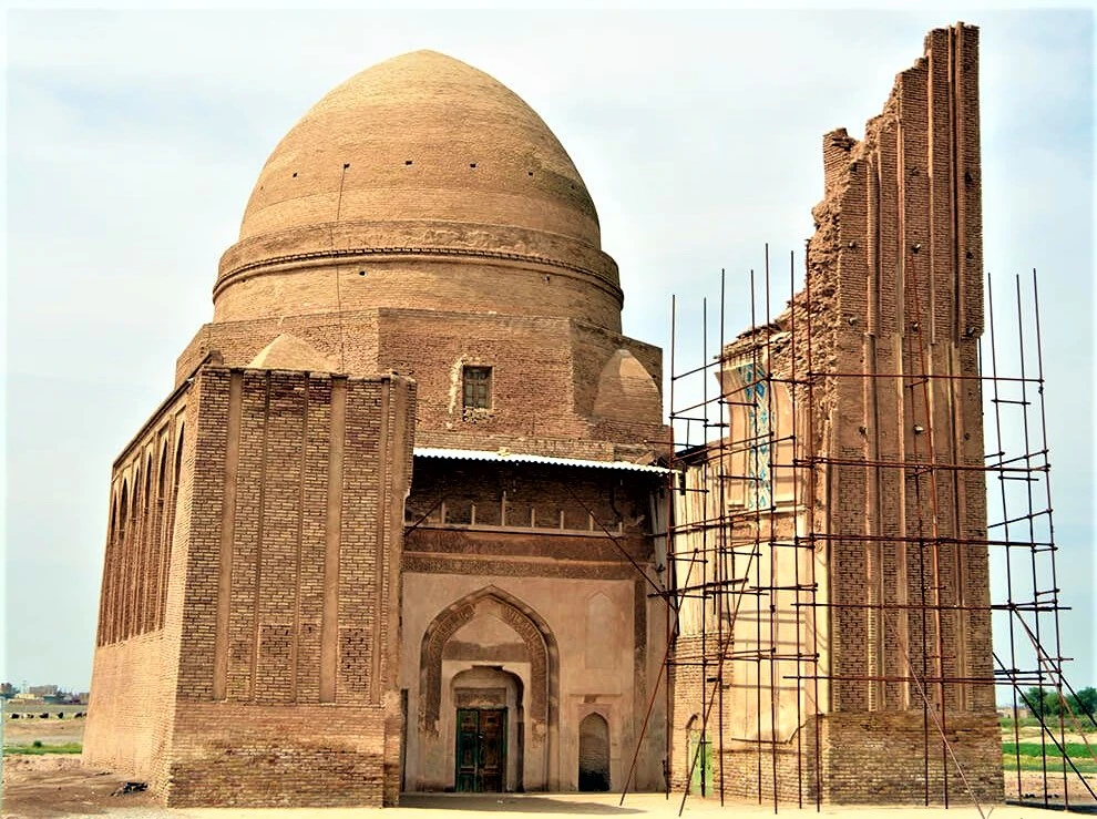 مقبره شیخ بابا لقمان سرخسی سرخس