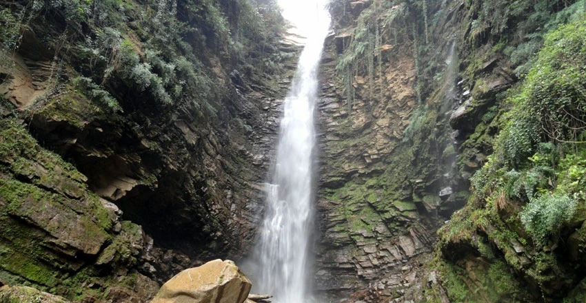 Cascade d'Akapel Chalus