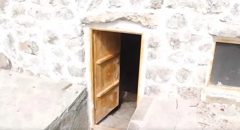 الحمام الحجري القديم مكرود تنكابن