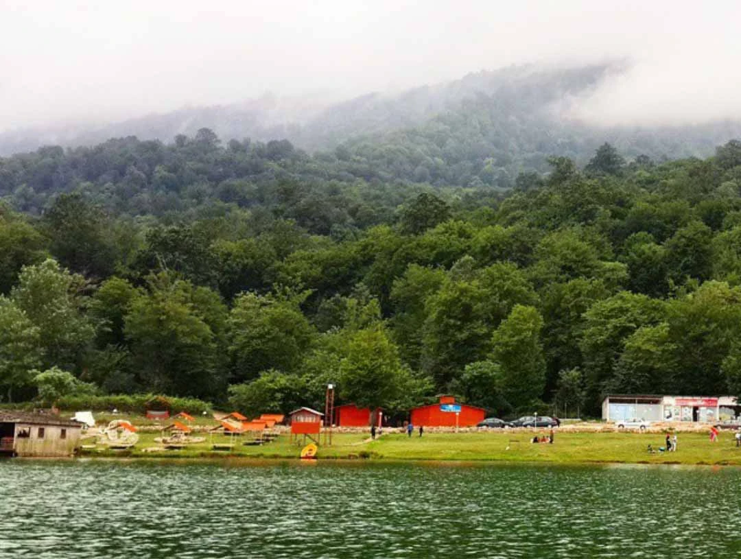 سد و دریاچه آویدر یا آبیدر نوشهر