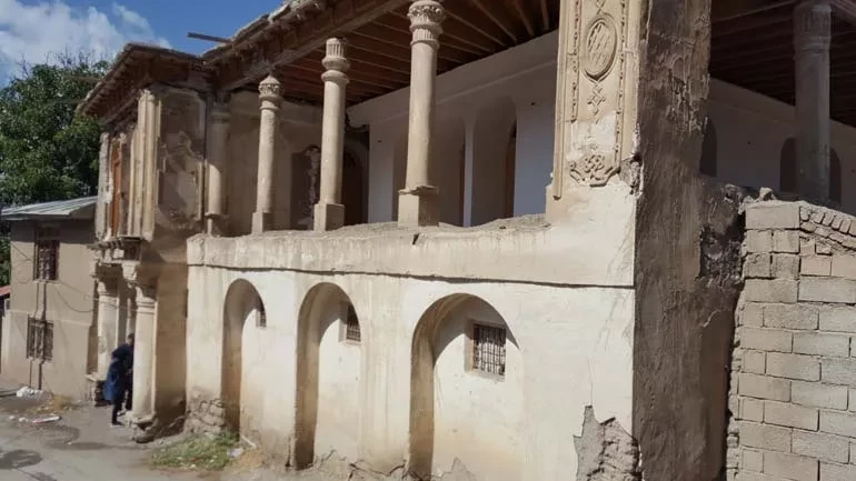 عمارت خان باباخان بلده نور