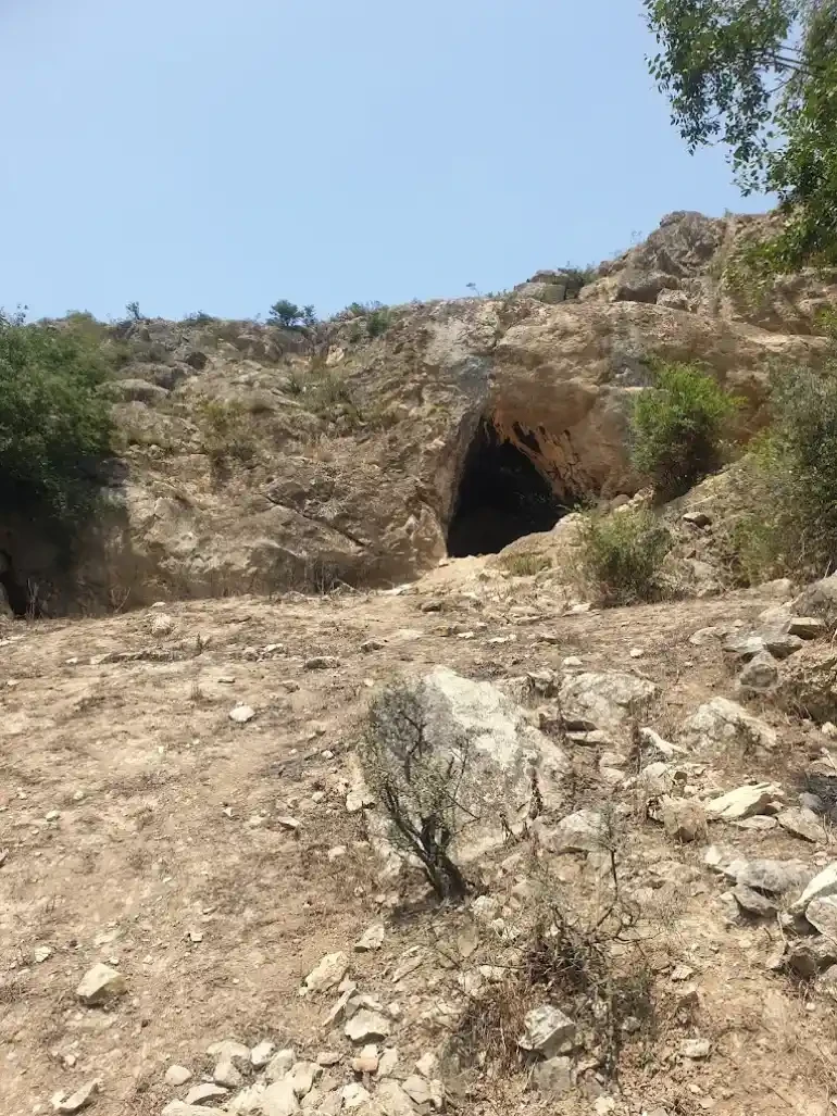 غار زنگیان سوادکوه