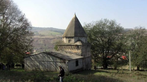 امام زاده علی اکبراوسا میاندورود