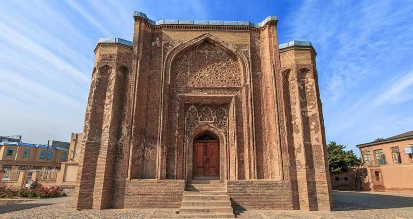 گنبد علویان همدان