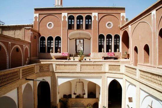 خانه سنتی صادقی کاشان