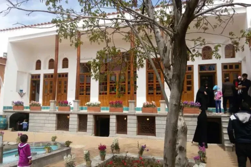 موزه مردم شناسی خانه مهرپرور نجف آباد