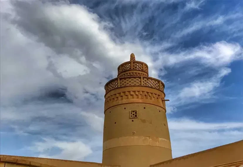 ارگ شیخ بهایی یا هفت برج خارون نجف آباد