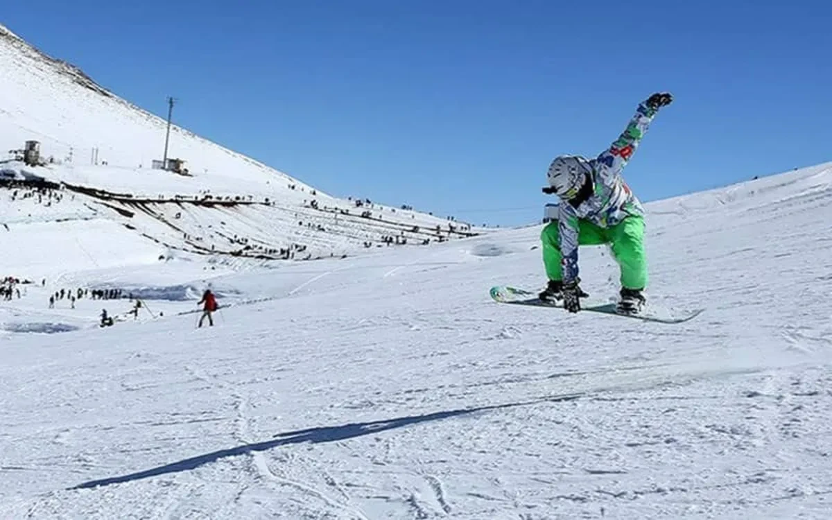 Горнолыжный склон Фаридун Шахр