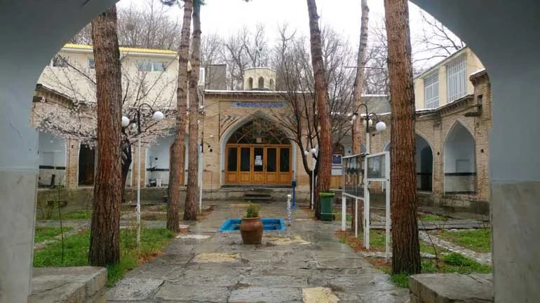 مدرسة مريم بيغوم خوانسار