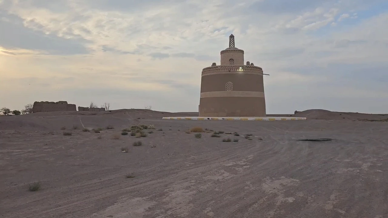 برج کبوتر خانه حسین آباد هرند