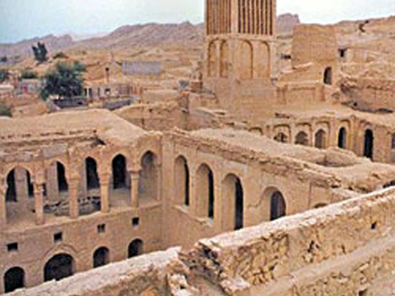 عمارت شیخ جبار نصوری کنگان