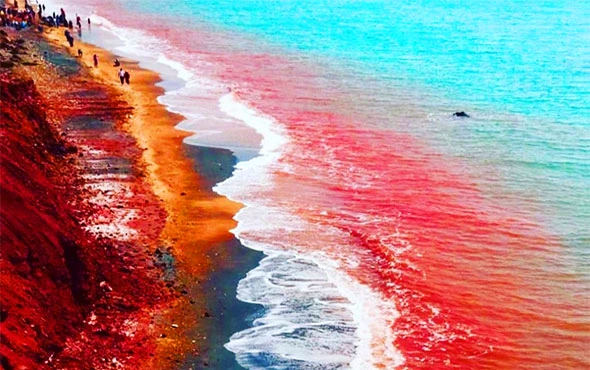  معدن و ساحل سرخ هرمز