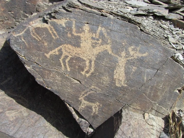 سنگ نوشته های باد افشان رودان