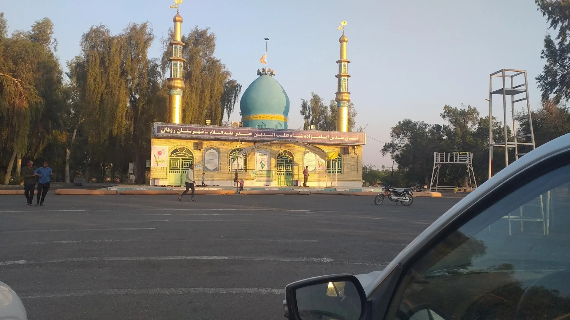 امام زاده شاه قطب الدین حیدر رودان