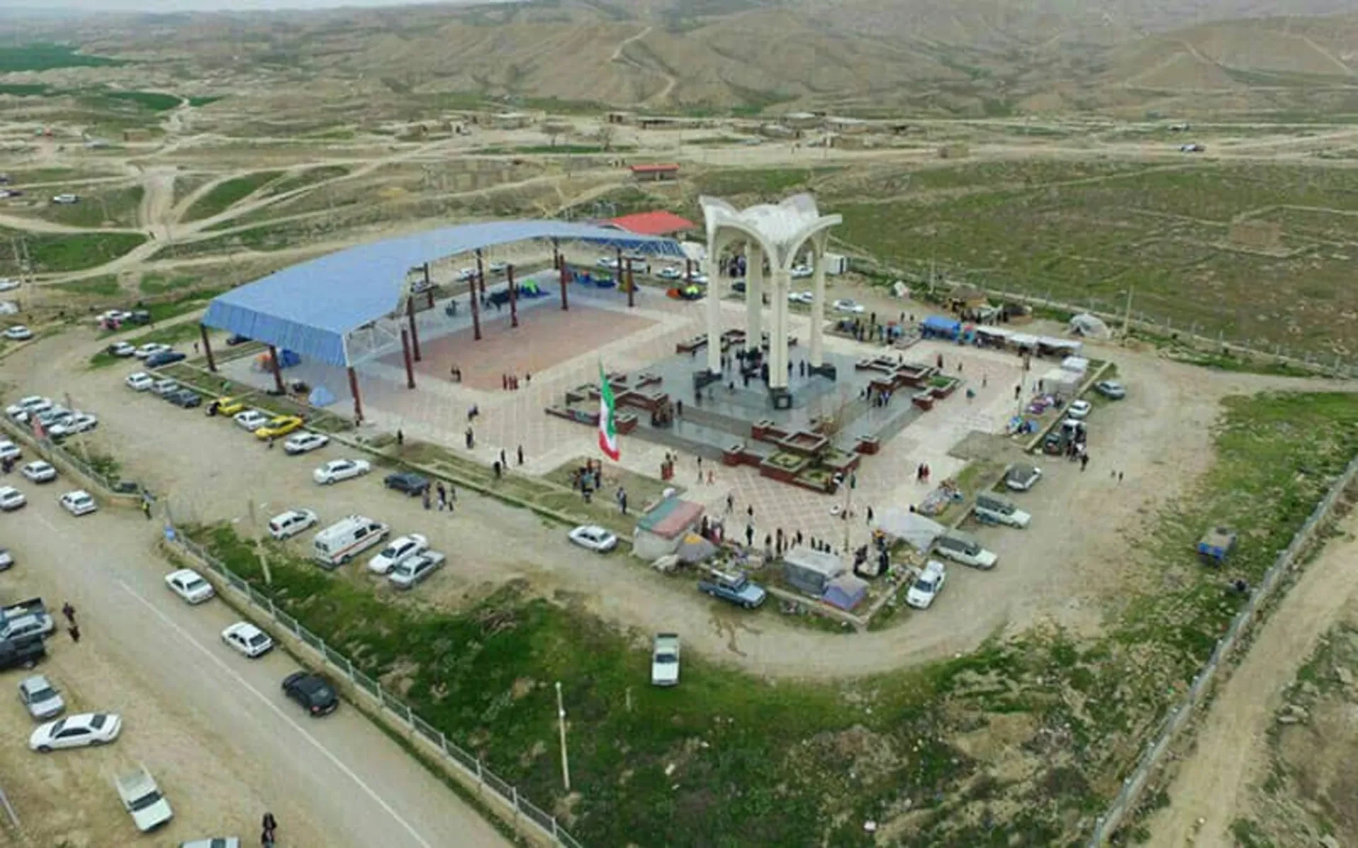 آرامگاه مختوم قلی فراغی مراوه تپه 