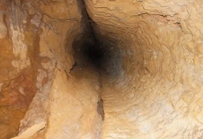 马尔夫达什沙达布洞穴