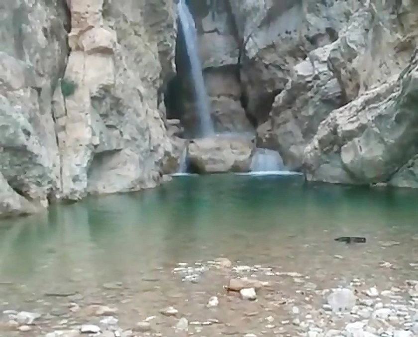 آبشار حکیم باشی کازرون