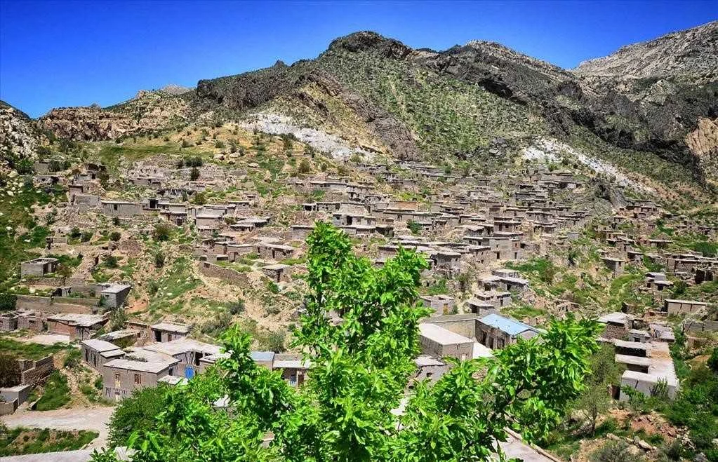 روستای تاریخی لایزنگان داراب