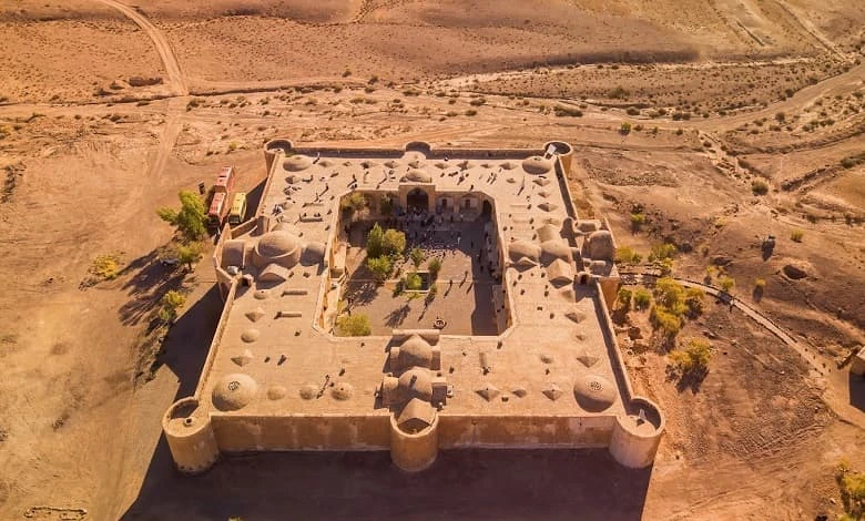 کاروانسرا و قصر بهرام گرمسار