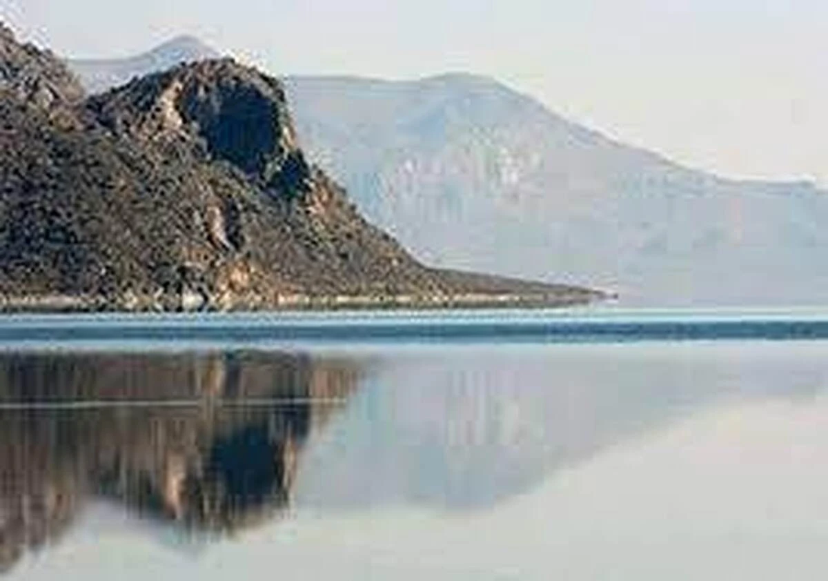 Lago Bakhtegan