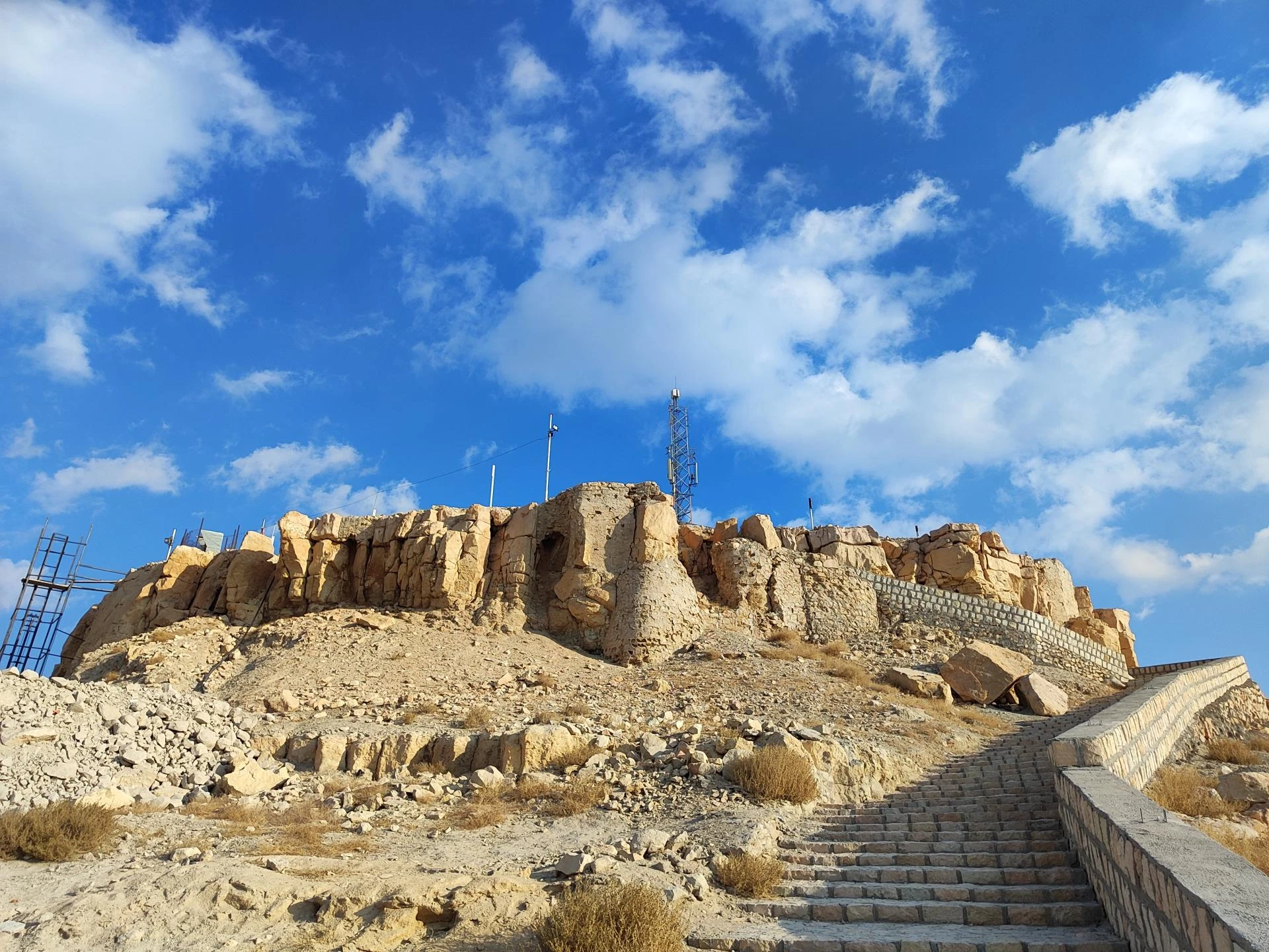 Историческая крепость Хомайюн в Гараше